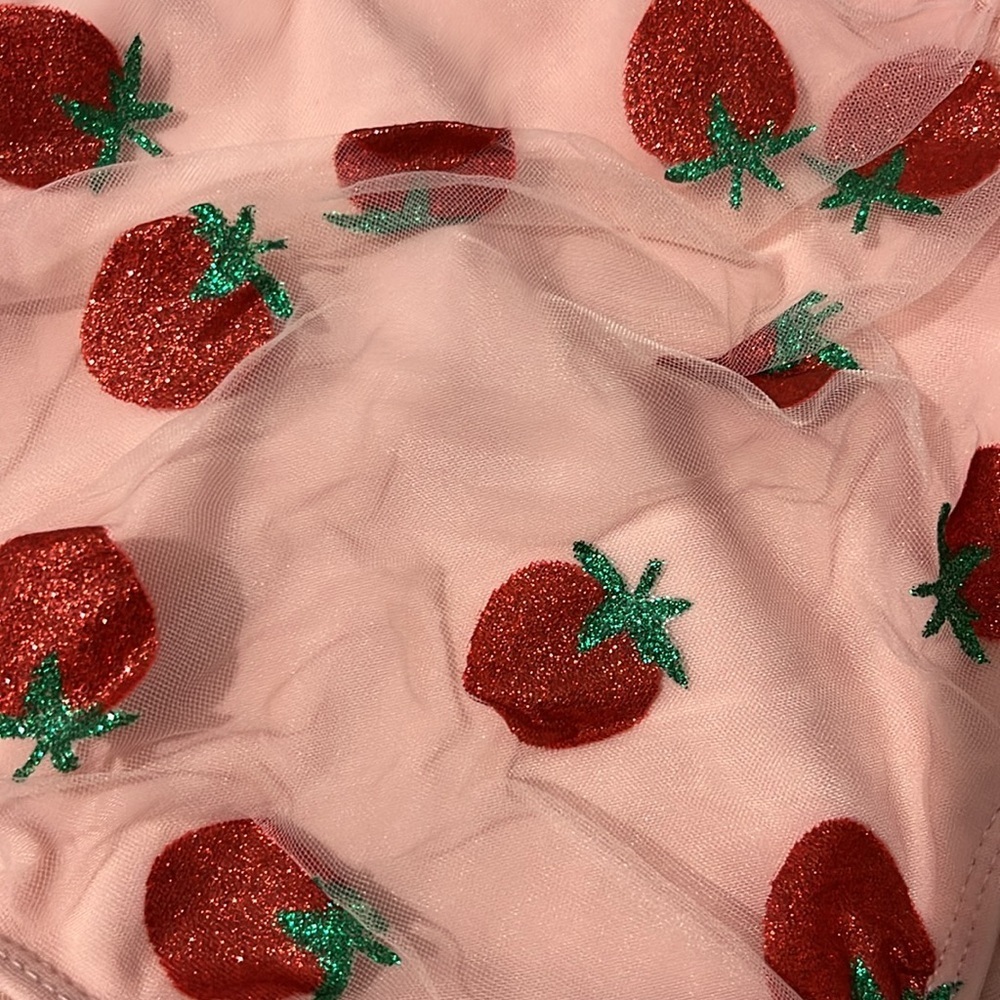 Retro Lace Strawberry Bikini Size Small. NWT - Picture 6 of 12